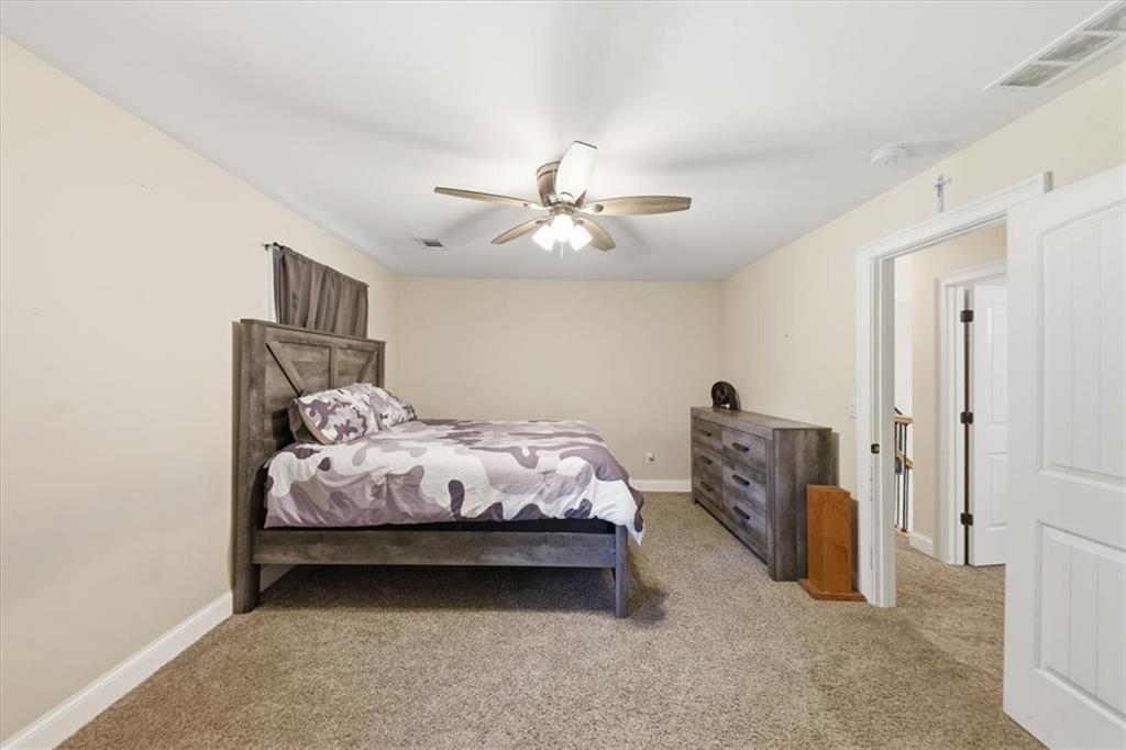 7795685 Property Photo 37