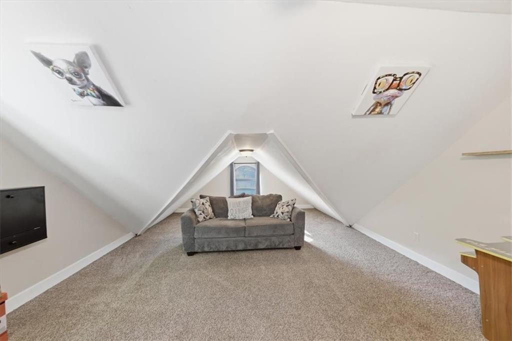7795685 Property Photo 43