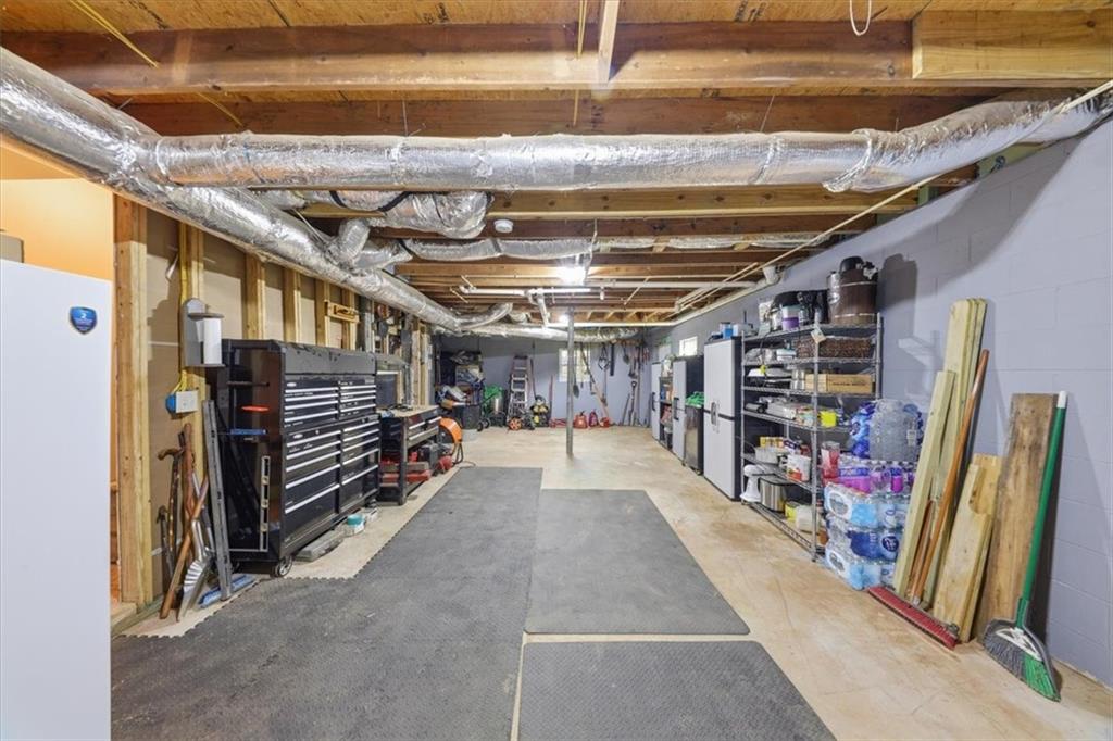7795685 Property Photo 54