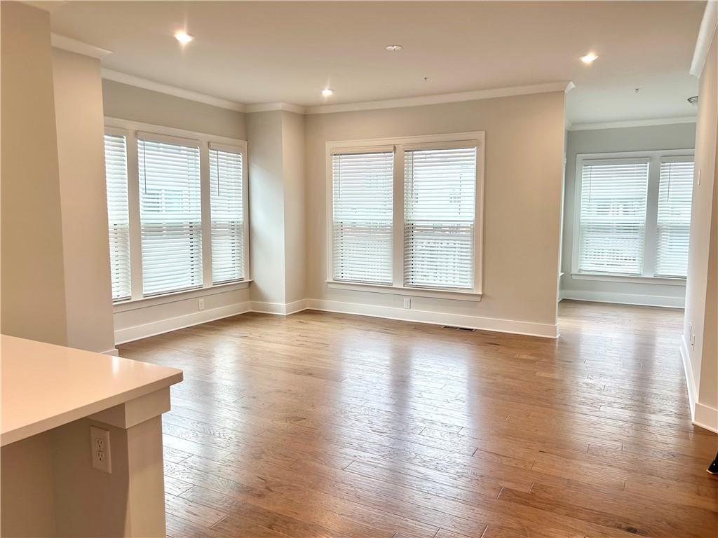 1038 Burnside Place Nw Property Photo 7