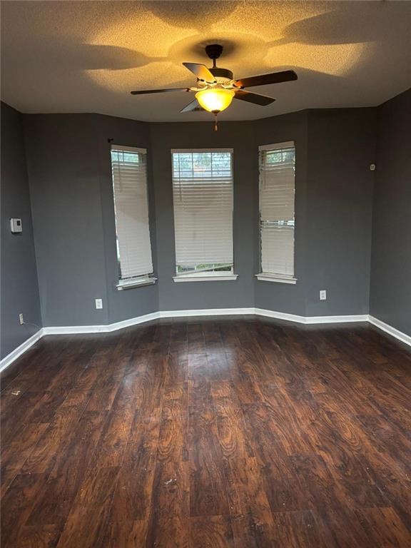 7690 Creekside Lane Property Photo 4