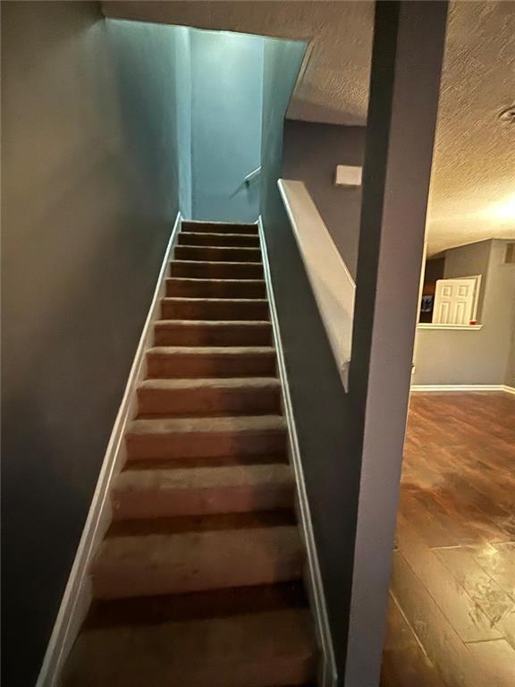 7690 Creekside Lane Property Photo 5
