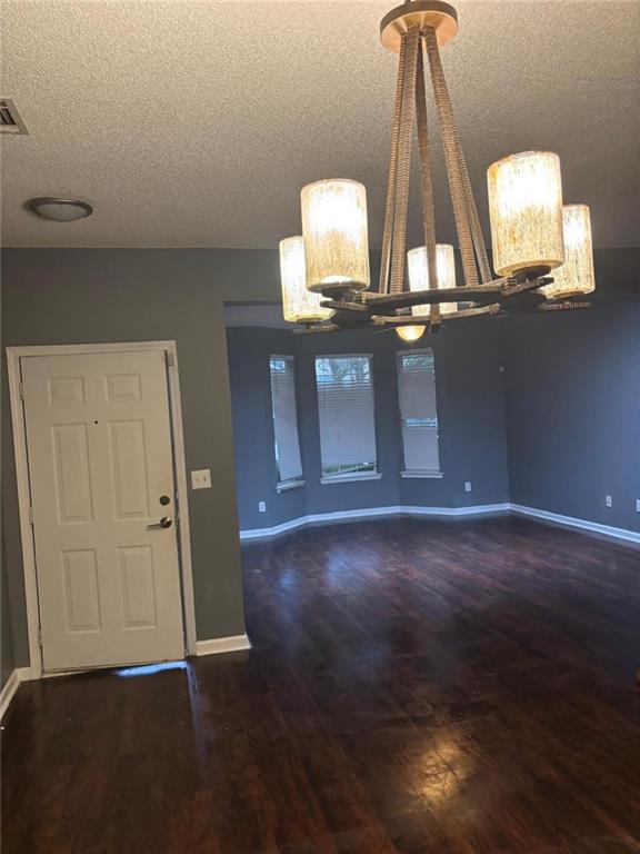 7690 Creekside Lane Property Photo 6