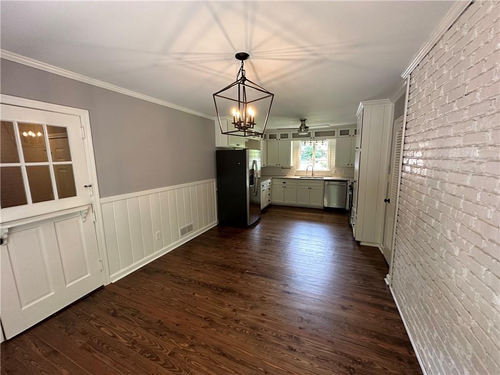 287 Brookwood Drive Sw Property Photo 5
