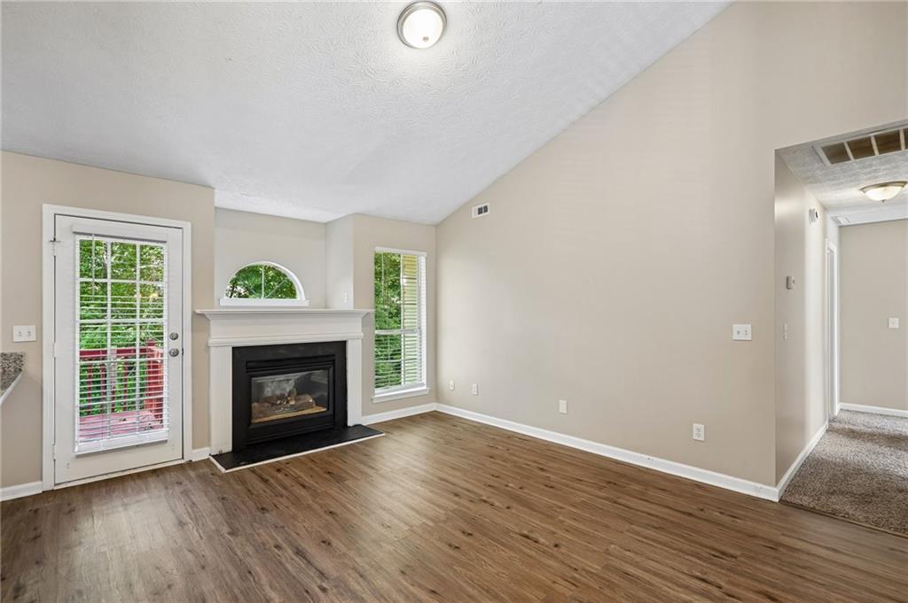 403 Edgewood Drive Property Photo 5