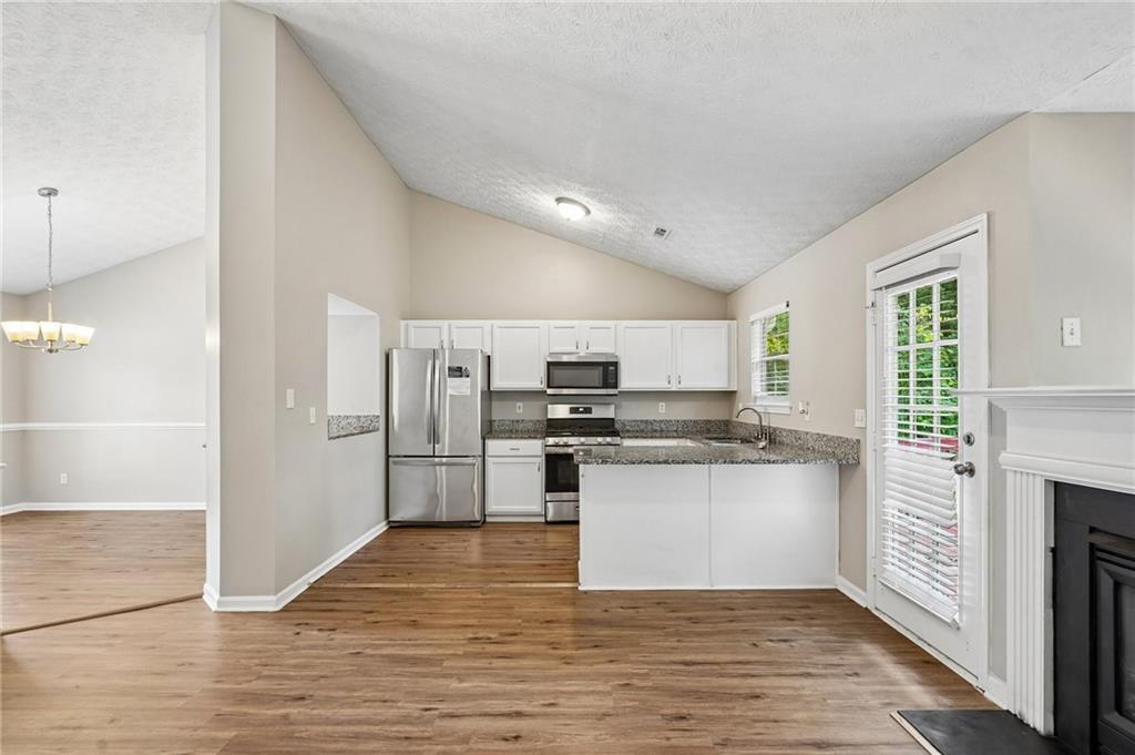 403 Edgewood Drive Property Photo 11