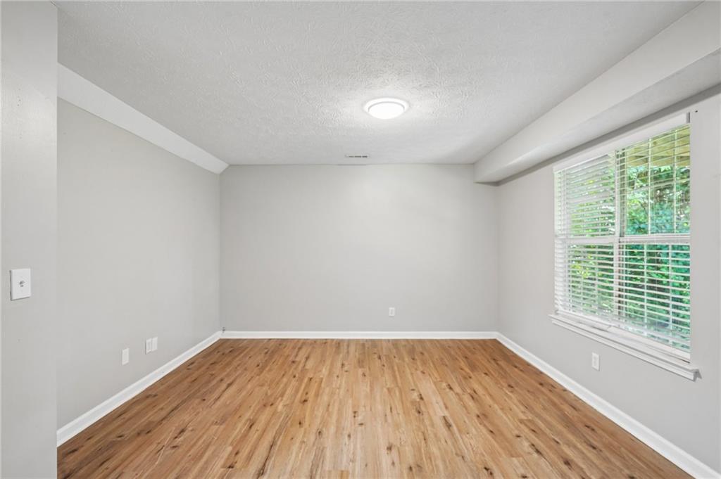 403 Edgewood Drive Property Photo 24
