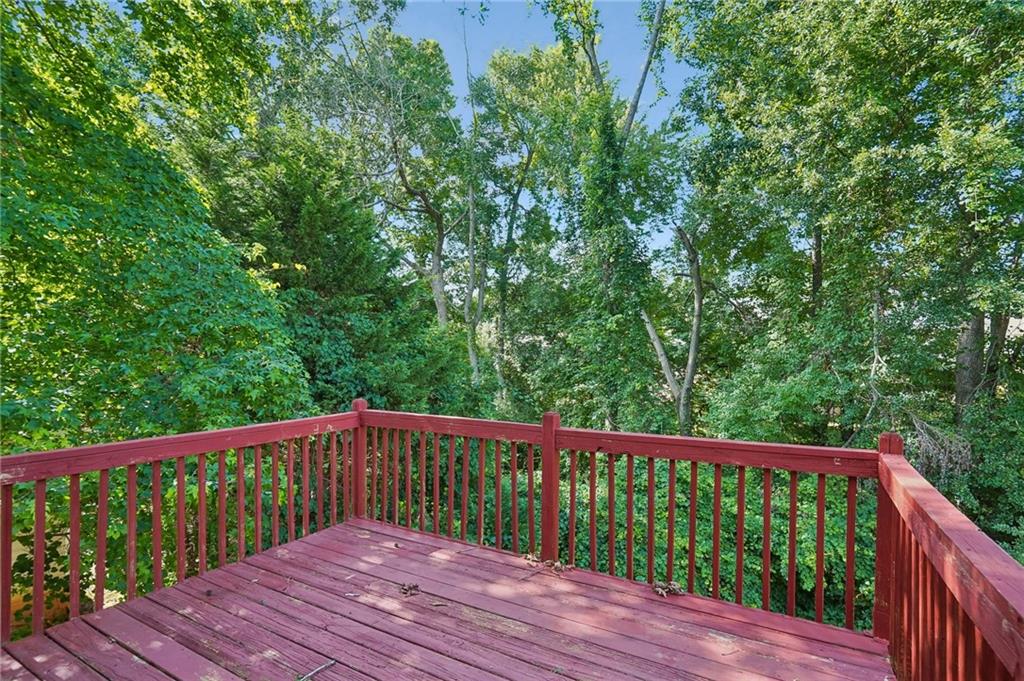 403 Edgewood Drive Property Photo 30