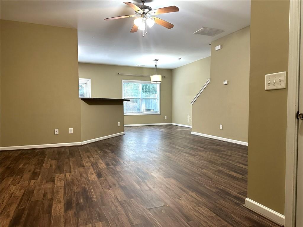 538 Oakside Place Property Photo 6