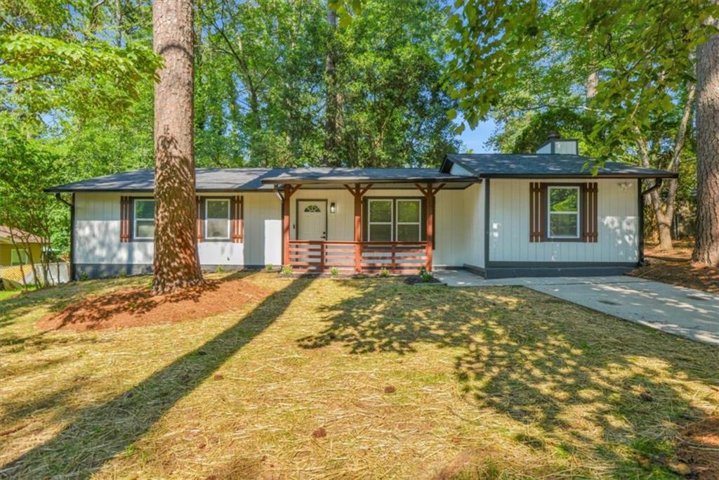 8438 N Pond Drive Property Photo 1
