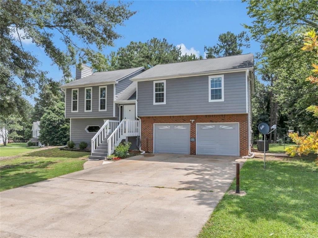 1860 David Drive Property Photo 1