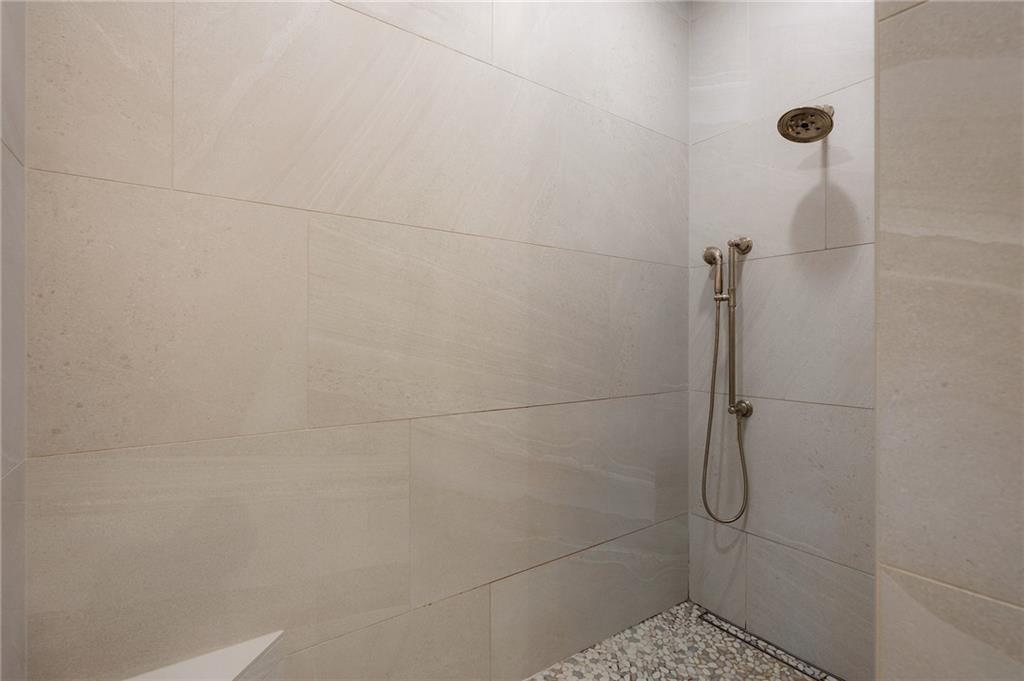 87 Whisper Place Property Photo 34