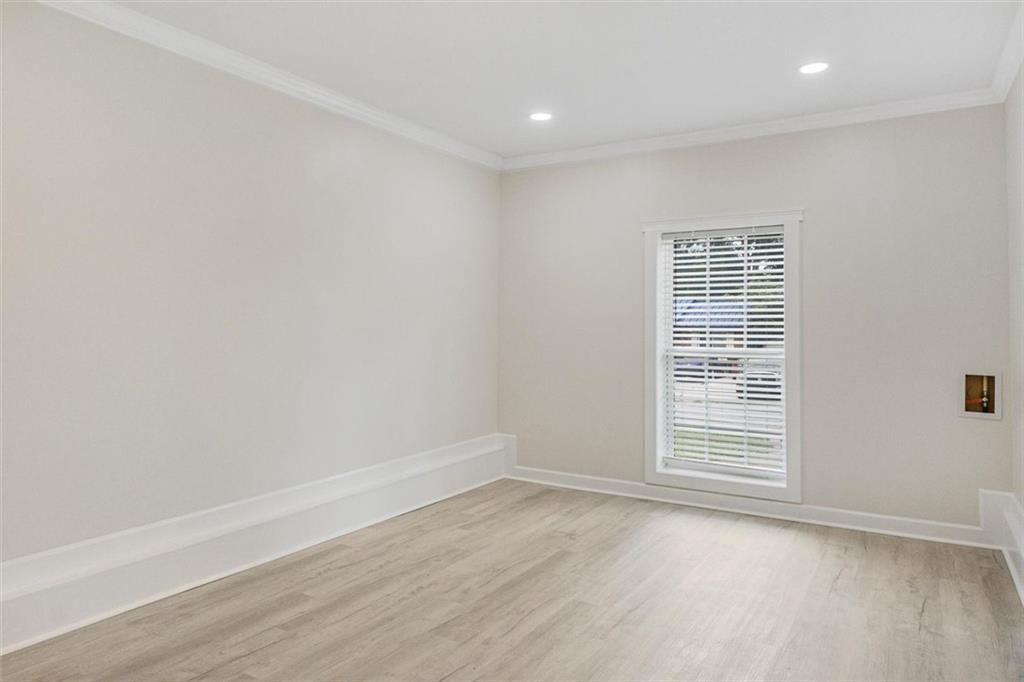 6073 Fieldcrest Drive Property Photo 11