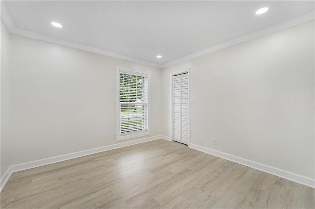 6073 Fieldcrest Drive Property Photo 19