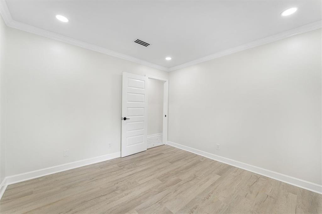 6073 Fieldcrest Drive Property Photo 20