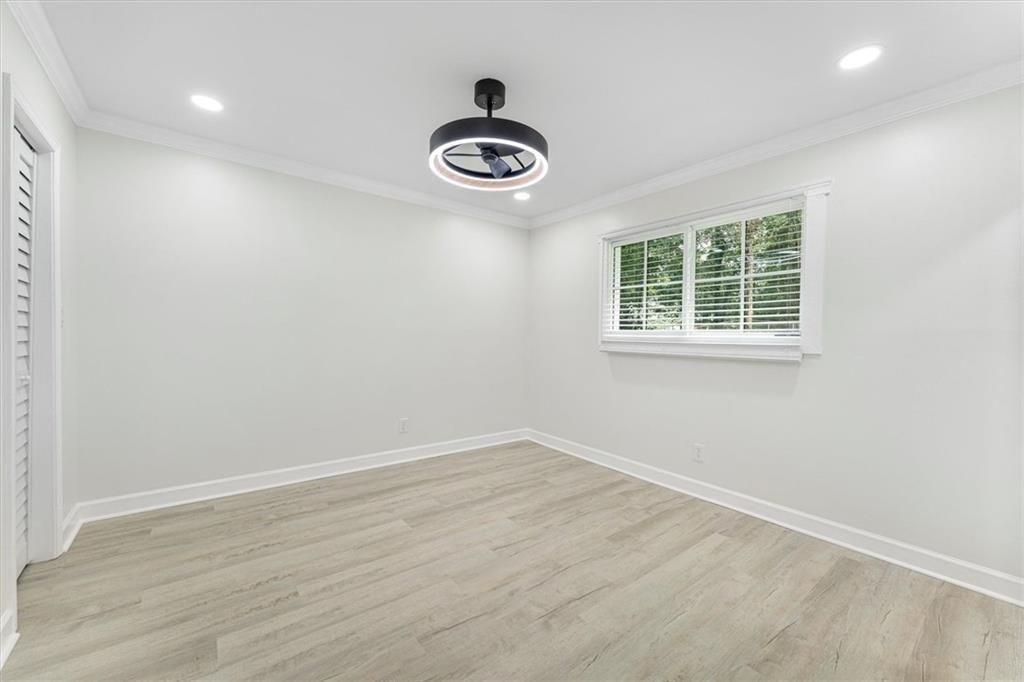 6073 Fieldcrest Drive Property Photo 21
