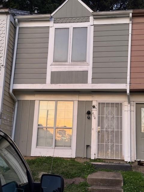 404 Prince Of Wales Property Photo 1
