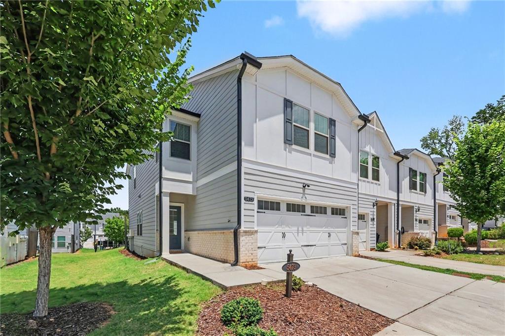 5473 Plain Field Lane Property Photo 1