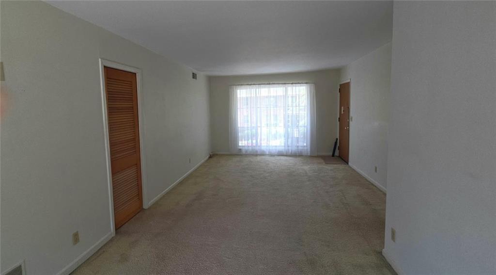 510 Coventry Road Unit 5d Property Photo 4