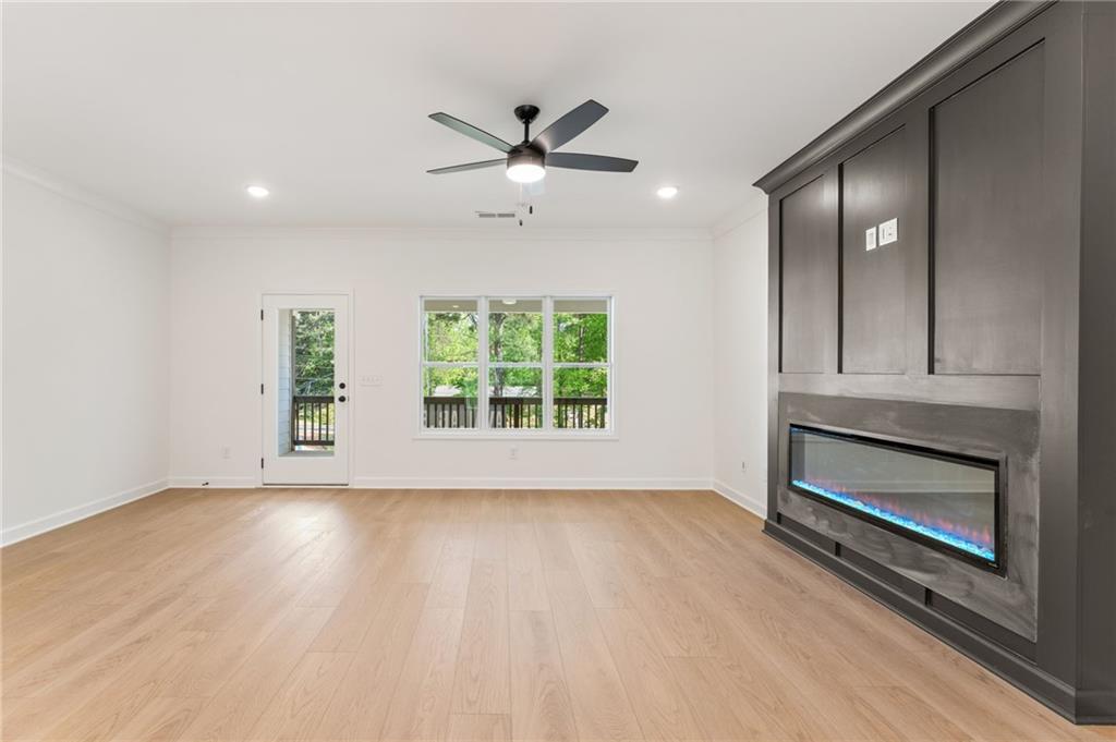 1927 Deco Drive Property Photo 6