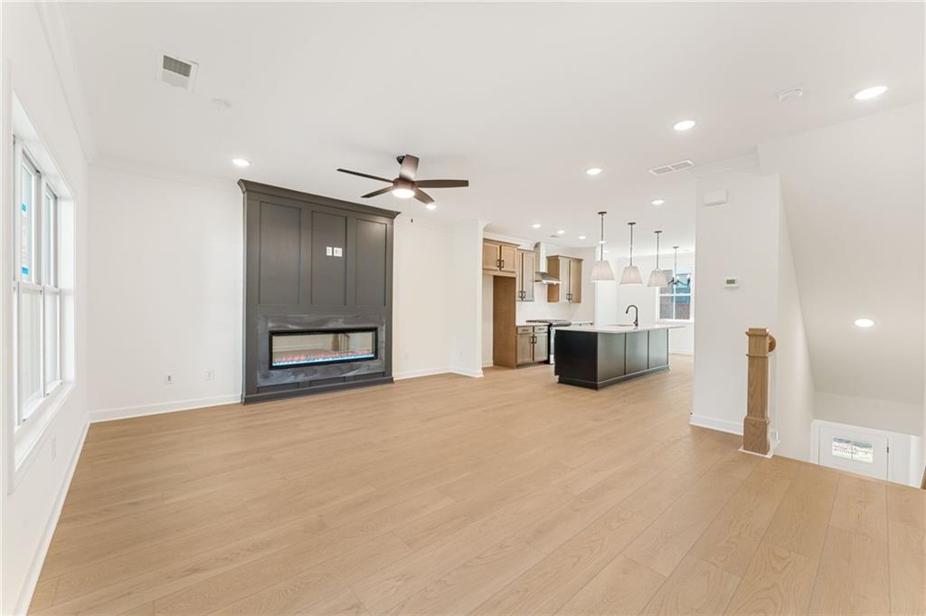1927 Deco Drive Property Photo 14