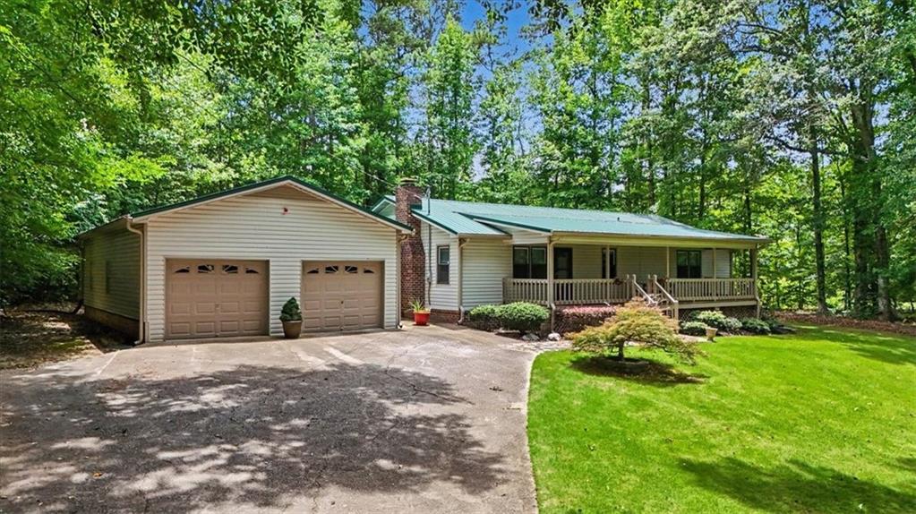 596 Morningside Dr Property Photo 1