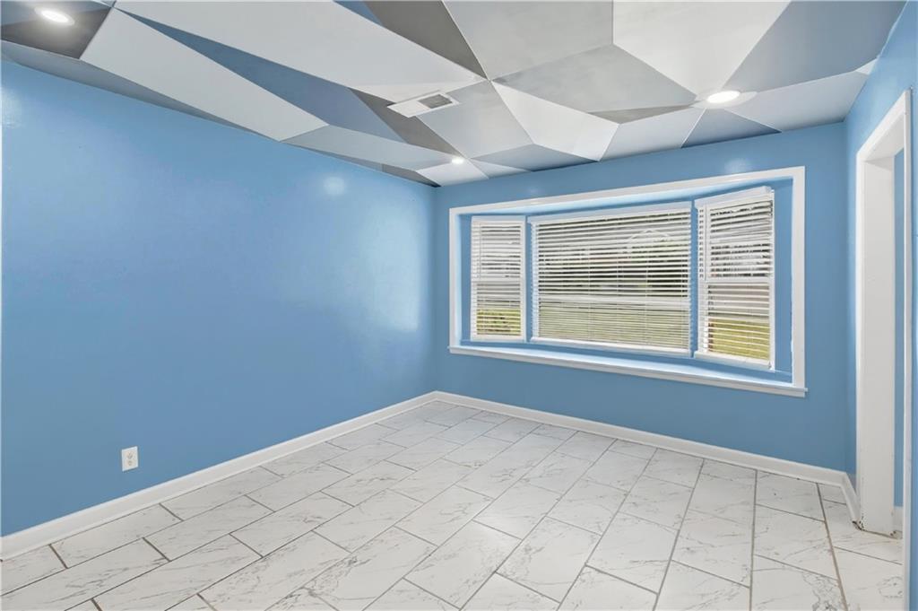 1101 Lloyd Drive Property Photo 4