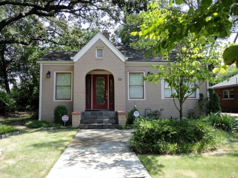 49 Leslie Street NE Property Photo 1