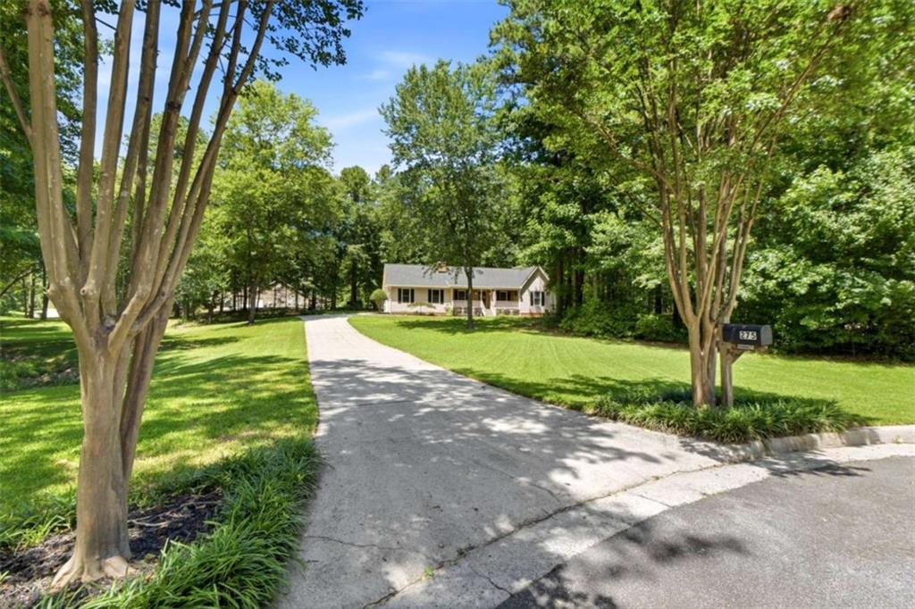275 Pine Tree Lane Property Photo 2