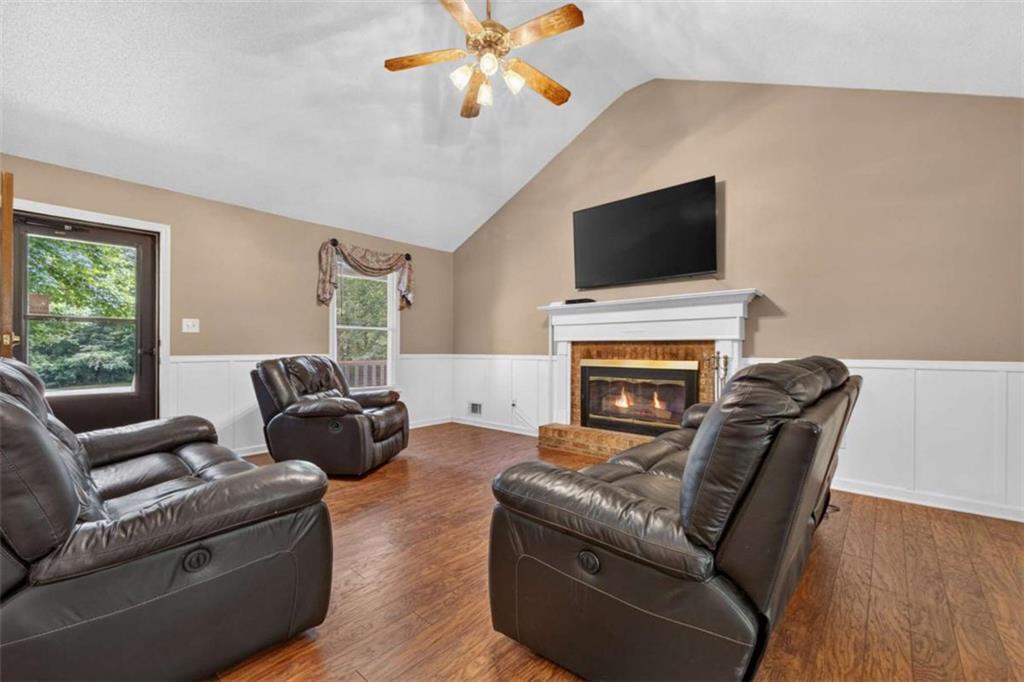 275 Pine Tree Lane Property Photo 8