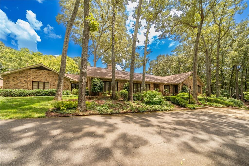 400 Terrell Drive Property Photo 2