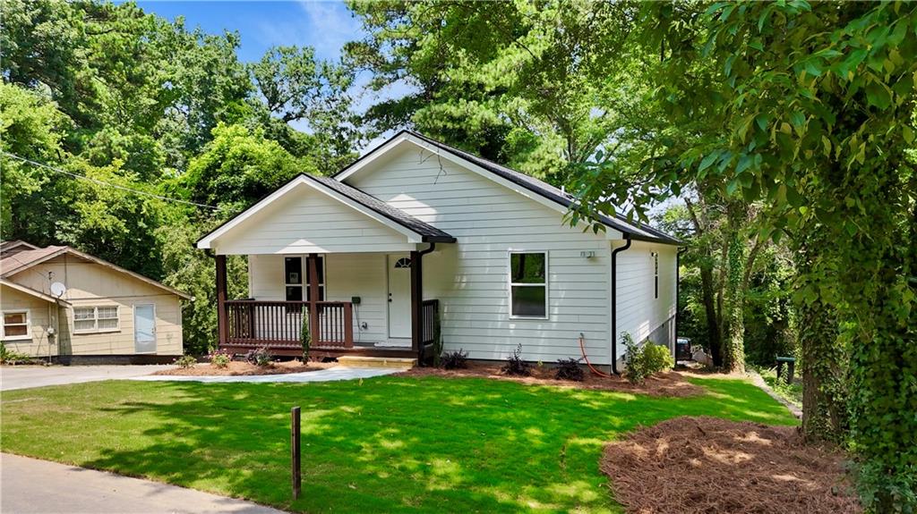 10 Roseway Circle Ne Property Photo 2