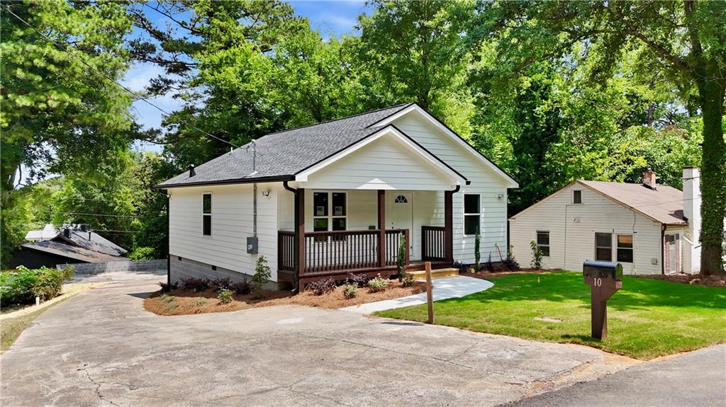 10 Roseway Circle Ne Property Photo 3
