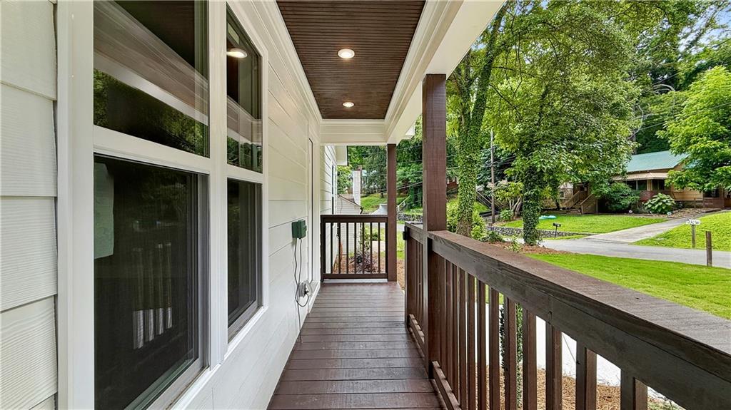 10 Roseway Circle Ne Property Photo 6