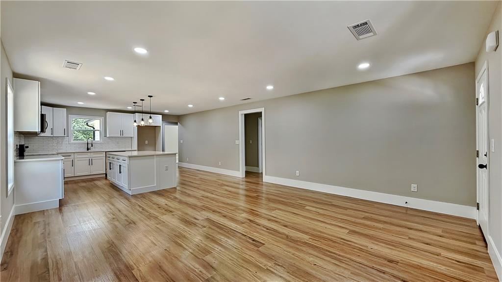 10 Roseway Circle Ne Property Photo 10