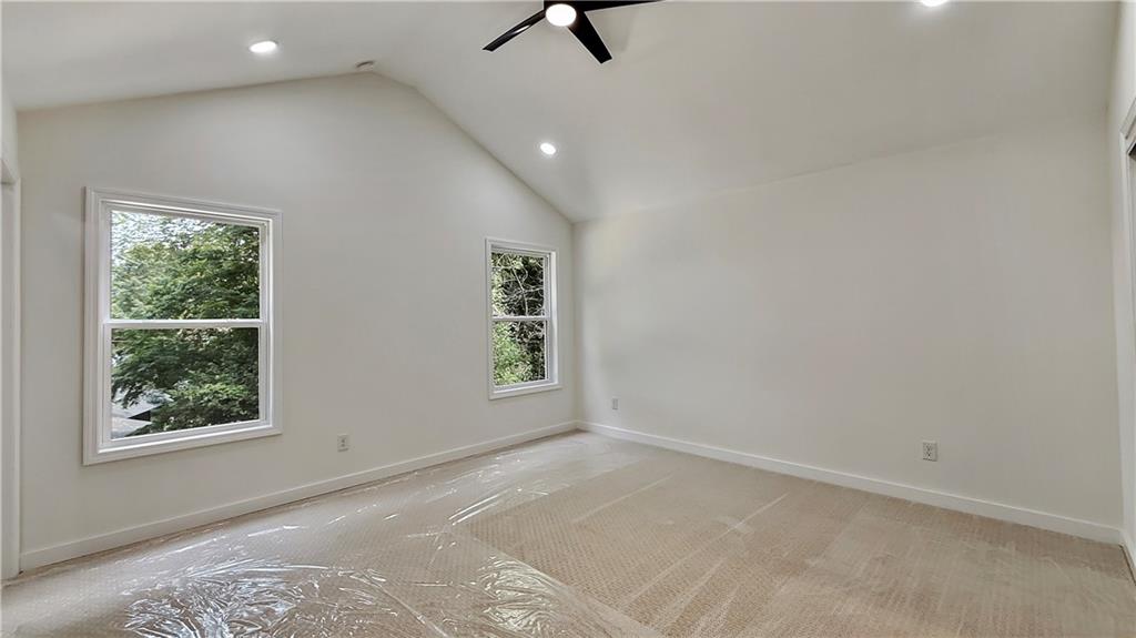 10 Roseway Circle Ne Property Photo 13