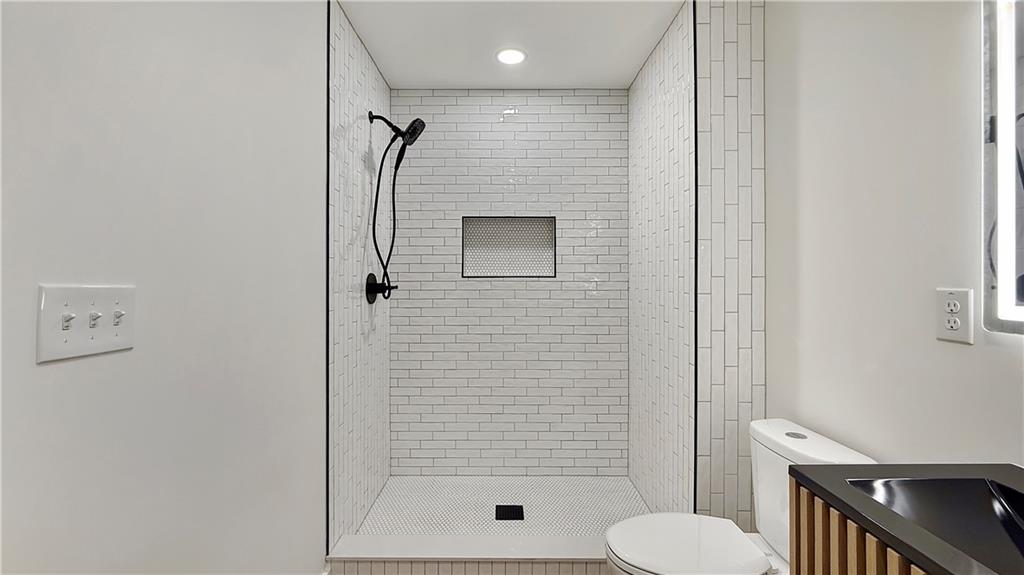 10 Roseway Circle Ne Property Photo 17