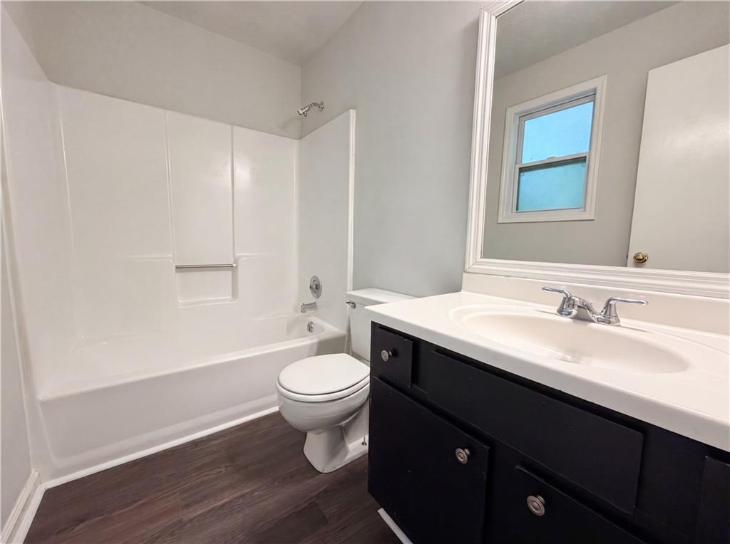 85 Hartley Woods Drive Ne Property Photo 10