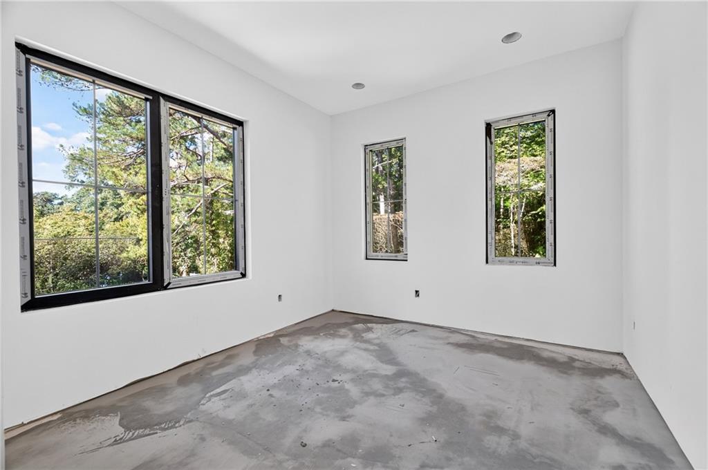 608 E Lake Drive Property Photo 18