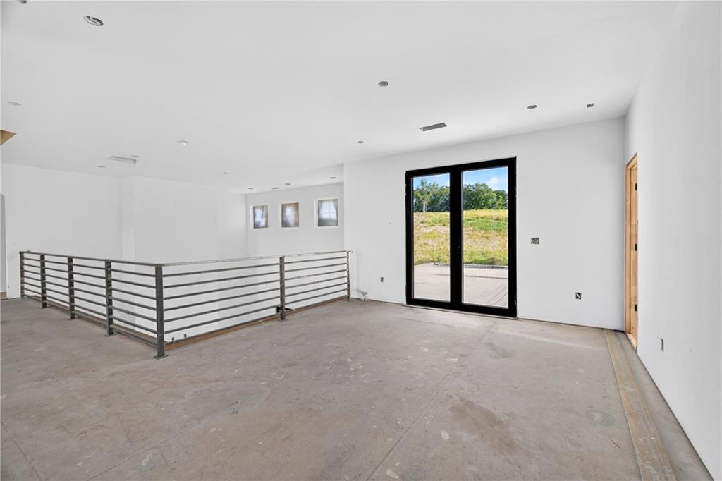 608 E Lake Drive Property Photo 29