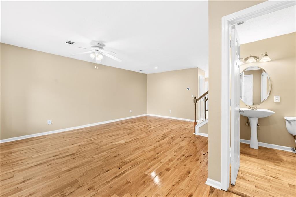 2266 Oak Glenn Circle Property Photo 5