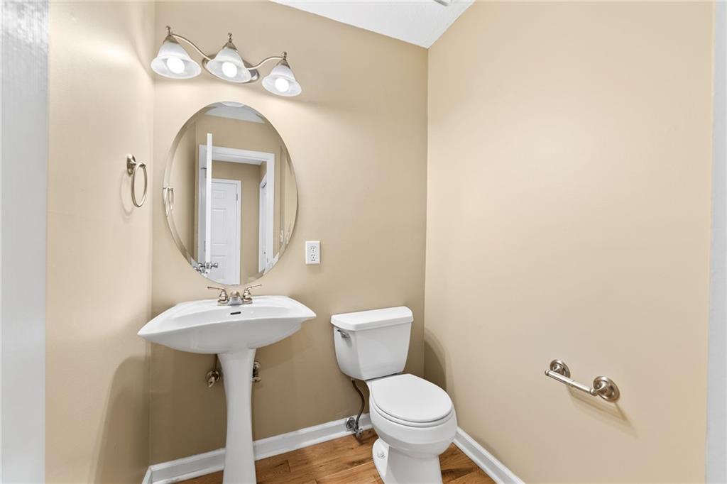 2266 Oak Glenn Circle Property Photo 7