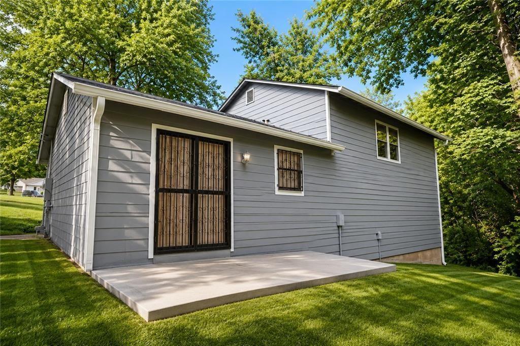 3990 Skidmore Court Property Photo 4