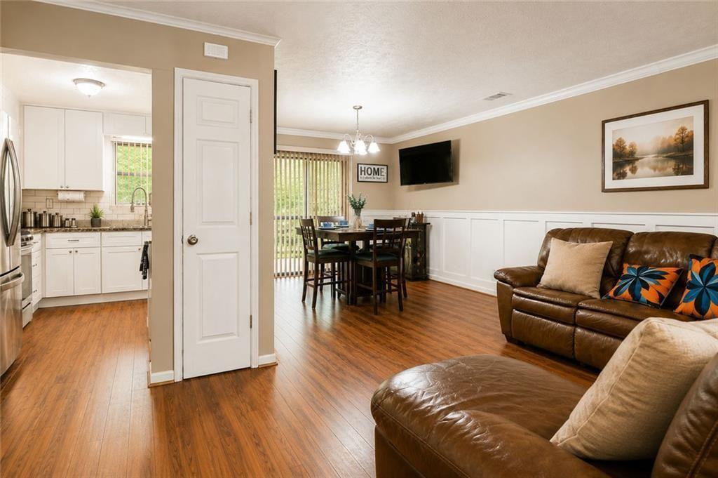 3990 Skidmore Court Property Photo 7
