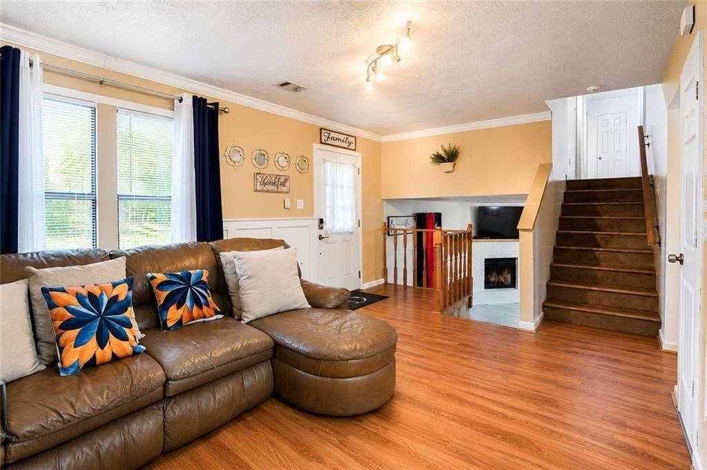 3990 Skidmore Court Property Photo 8