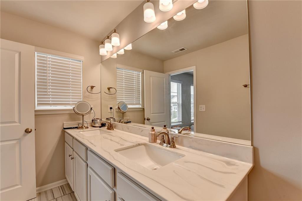 2719 Hedgeway Circle Property Photo 23