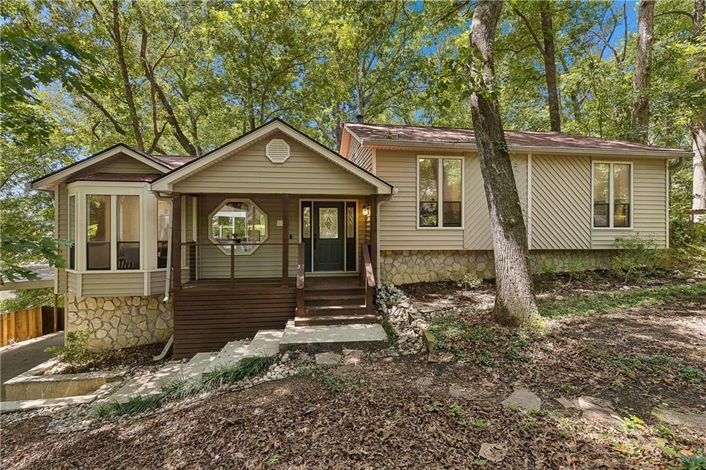 5090 River Valley Drive Se Property Photo 1