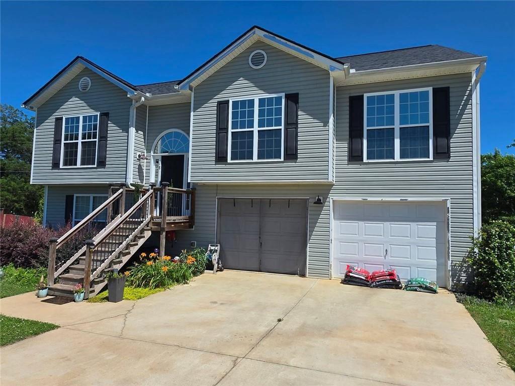 18 J & J Drive Property Photo 1