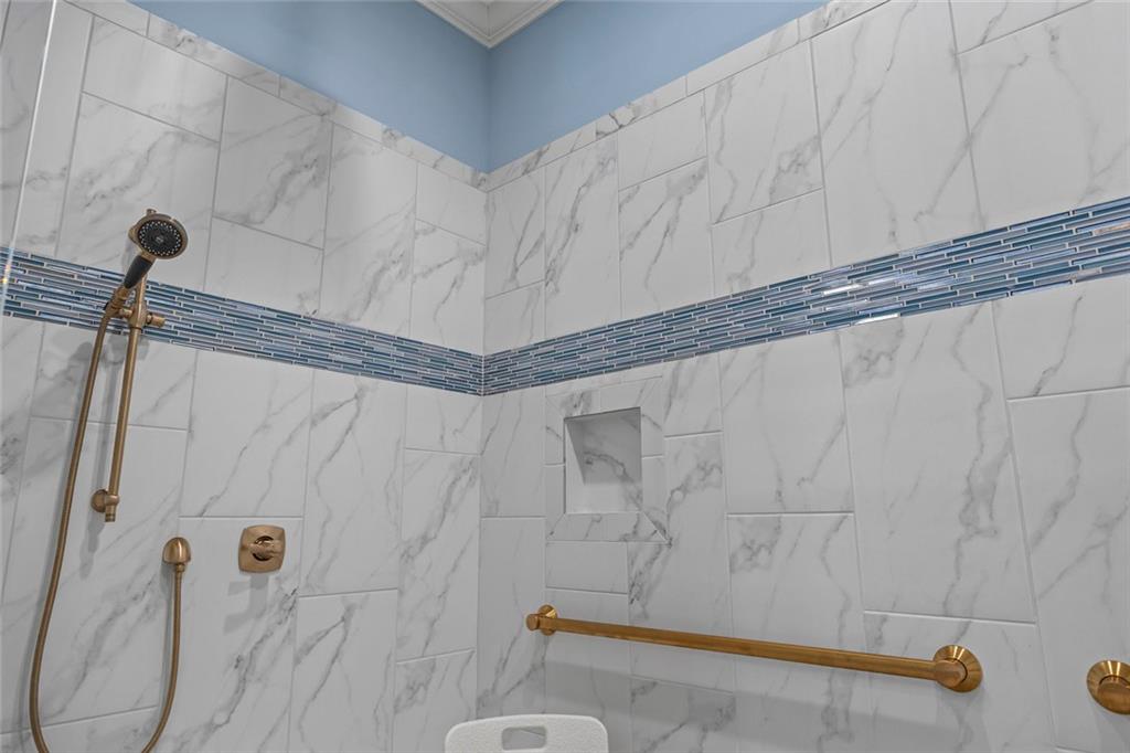 206 Highgrove Estates Drive Property Photo 42