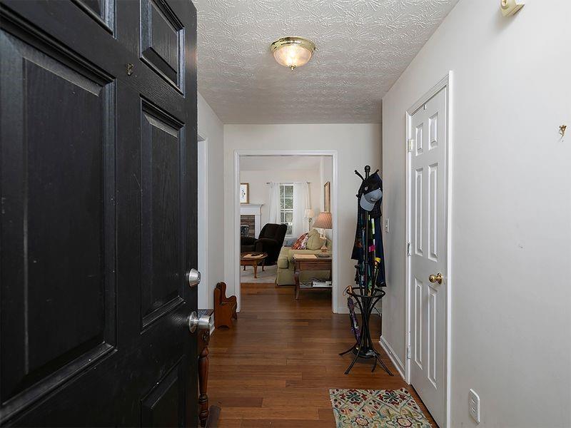 55 Dearing Woods Bend Property Photo 4